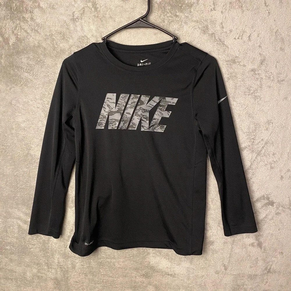 Nike Boys Shirt Medium Black Dri-Fit Long Sleeve Athletic Training Graphic Top